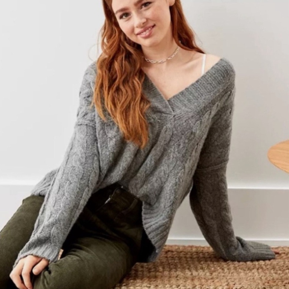American Eagle Oversized Cropped V-Neck Hooded Sweater